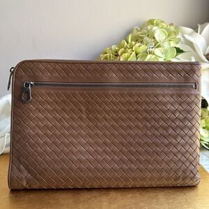 Bottega Veneta Intrecciato Document Holder Portfolio in Brown Calfskin Leather